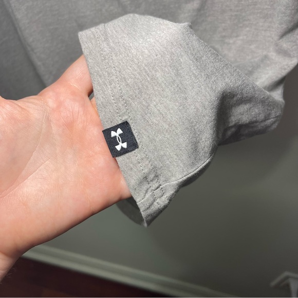 *Sold* 
Under Armour Project Rock Men’s Gray Graphic T shirt M “Hardest Worker” - Picture 6 of 10